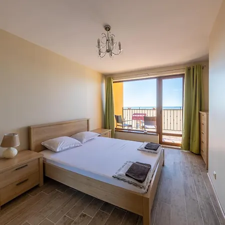 Supreme Apartment Balchik