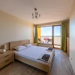 Supreme Apartment Balchik