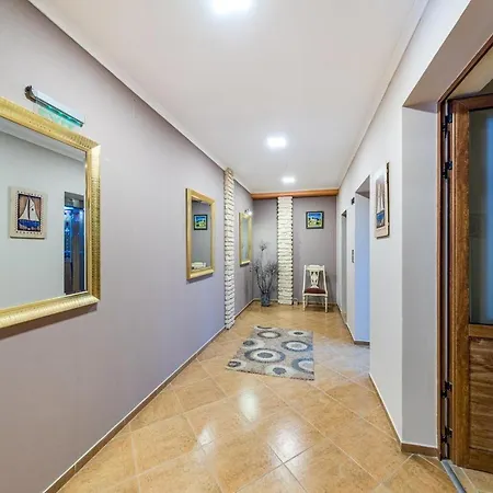 Apartment Supreme Balchik