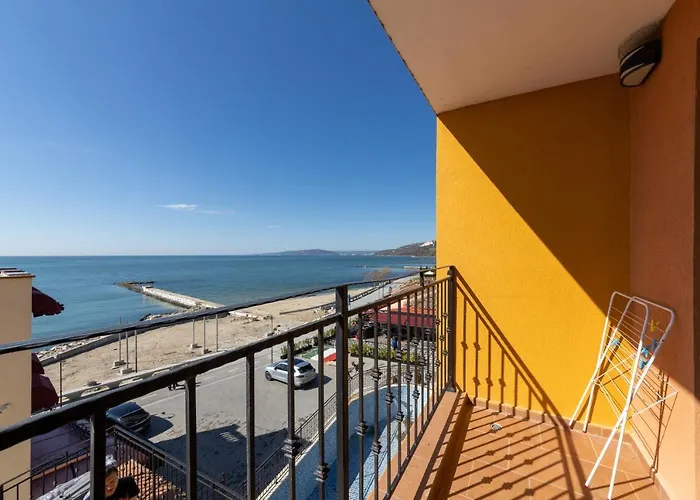 Apartment Supreme Balchik